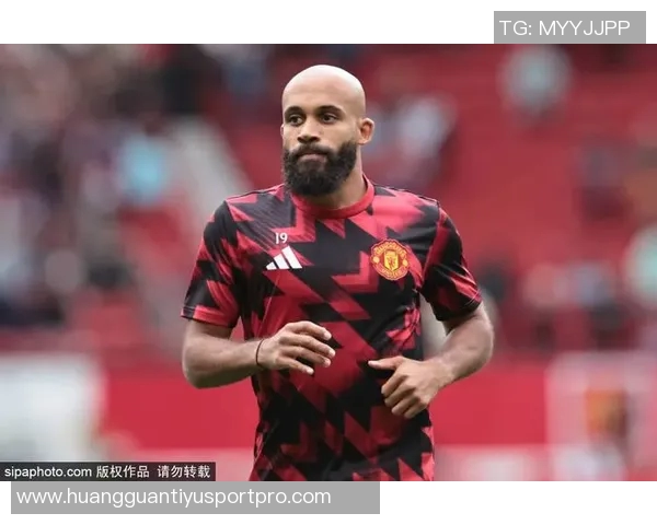 梅努对出场时间不满或将在冬窗寻求外租离开曼联